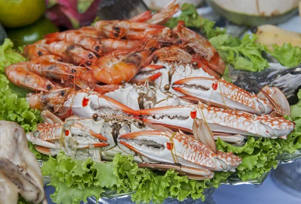 Тарелка с азиатскими морепродуктами — стоковое фото