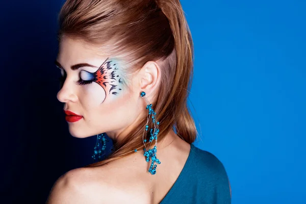 Flicka med fantasy makeup — Stockfoto