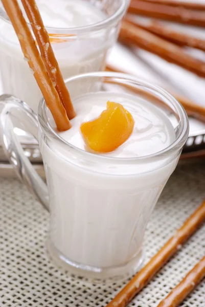 Aprikosenjoghurt — Stockfoto
