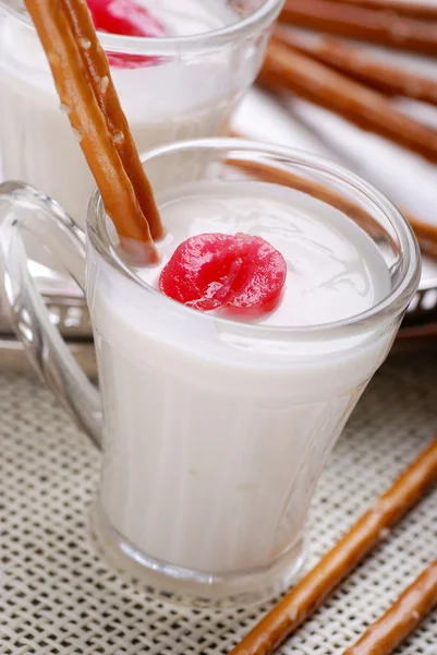 Черри-йогурт — стоковое фото