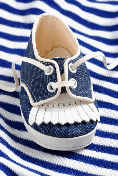 Zapato bebé azul —  Fotos de Stock