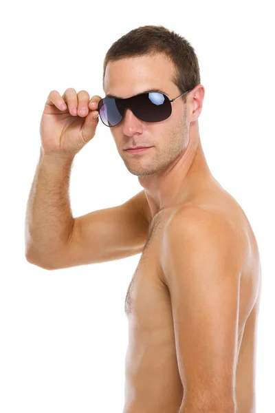 Retrato de cara jovem em óculos de sol — Fotografia de Stock