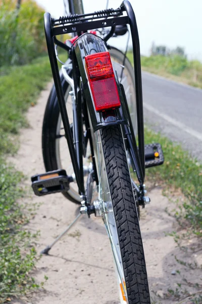 Rower na wsi — Zdjęcie stockowe