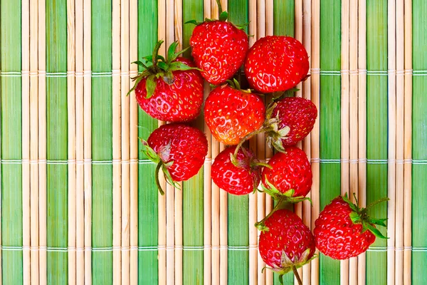 Šťavnaté zralé jahody — Stock fotografie