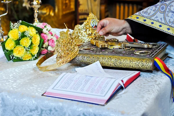 Acessórios de casamento ortodoxos — Fotografia de Stock