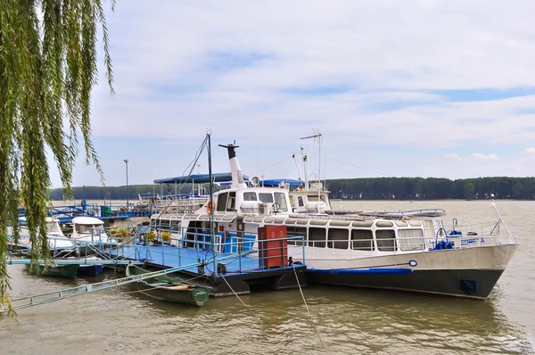 Корабли на Дунае — стоковое фото