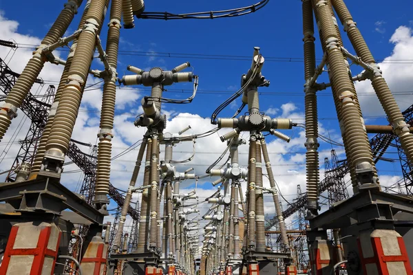Electric substation in a bright sunny day — Stock Photo, Image