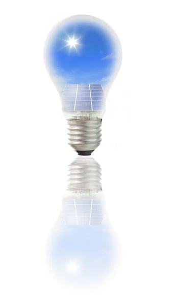 Bombilla de lámpara con panel solar — Foto de Stock