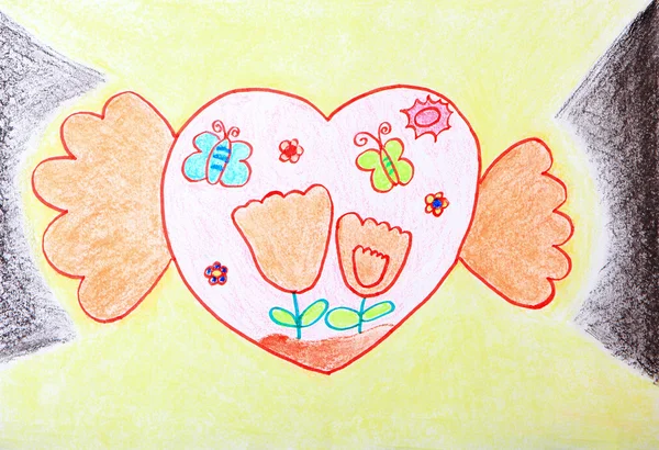Детская живопись - две руки, держащие сладкое сердце любви — стоковое фото