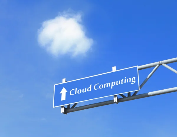 Cloud computing v silniční dopravní značka — Stock fotografie