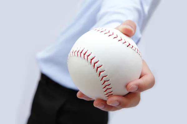 Business man handen håller en baseball — Stockfoto