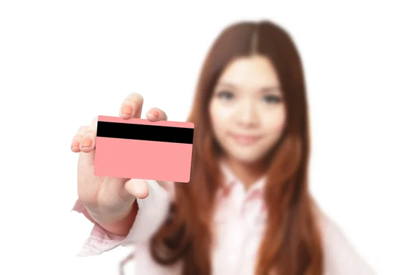 Biznes kobieta uśmiech i wziąć karty kredytowej — Zdjęcie stockowe