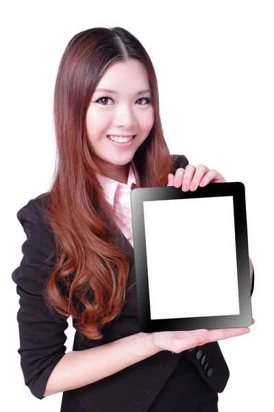 Mulher de negócios sorriso e mostrando tablet pc — Fotografia de Stock