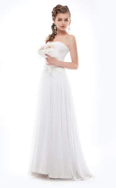 Prachtige vrouw in witte mode bruids jurk — Stockfoto