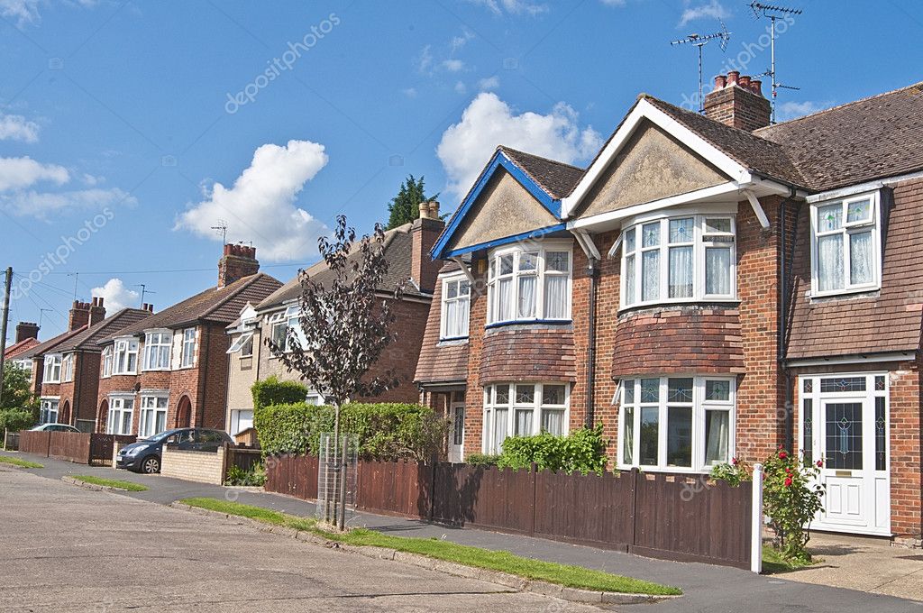 Street Of Semi Detached Detached Houses In Urban Area Stock Photo Image By C Dustbinman 11061831