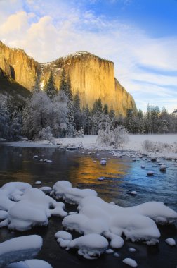 Kış yosemite on Sunset