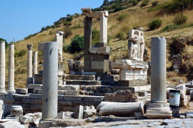 tarihi Antik Roma şehir Efes Türkiye'deki sütunlar