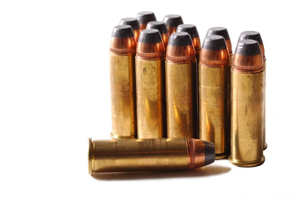 41 magnum pistool kogel geïsoleerd op een witte achtergrond — Stockfoto