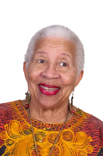 Крупный план пожилой афроамериканской женщины — стоковое фото