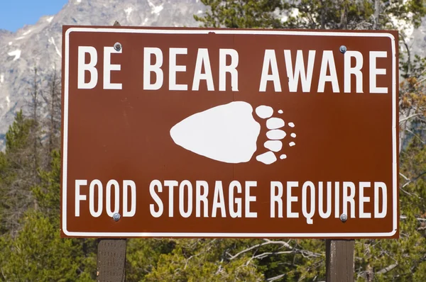 Bear aware sign — Stock Photo, Image