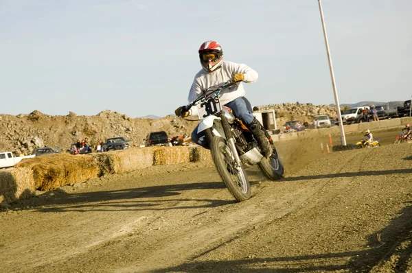 土のバイク レーサー — ストック写真