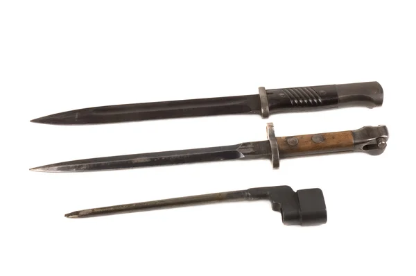 Antieke bajonetten uit verschillende landen — Stockfoto