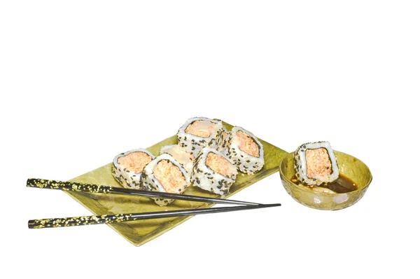 Sushi roll i pałeczki — Zdjęcie stockowe