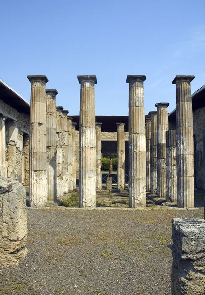Romeinse ruïnes op pompeii — Stockfoto