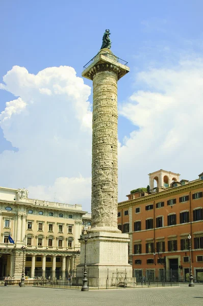 Historic Trajans column — Stock Photo, Image