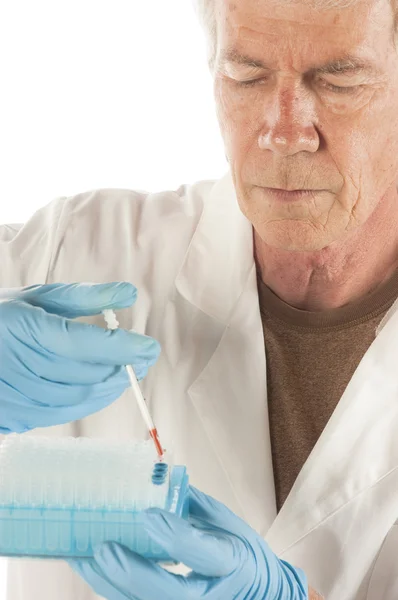 Research scientist injecting — Stock Photo, Image