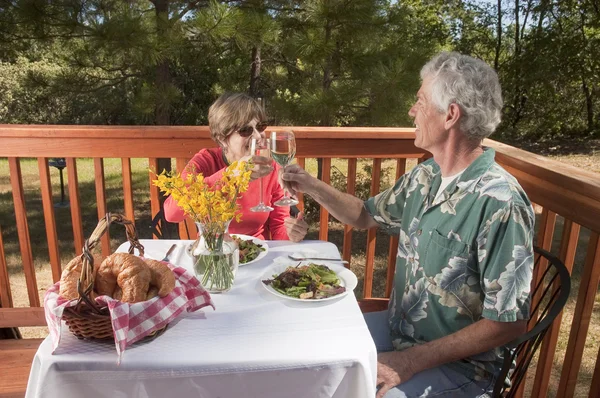 Couple enjoying dinner — Stock Photo, Image