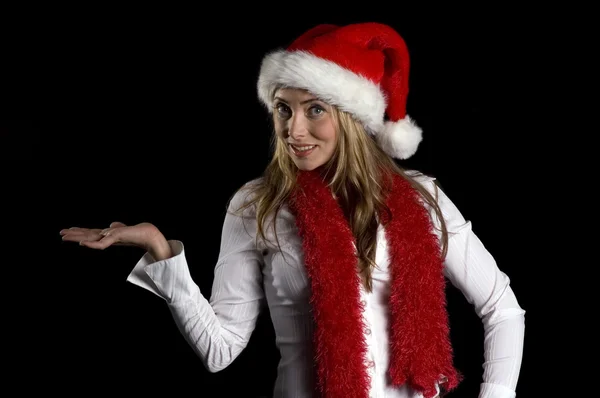 Attraktive Frau mit Weihnachtsmütze — Stockfoto