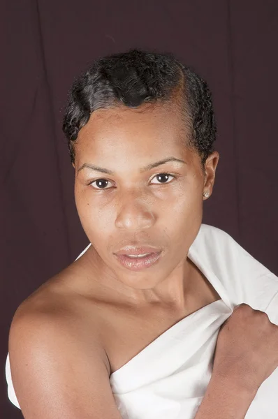 Femme noire dans une toge — Photo