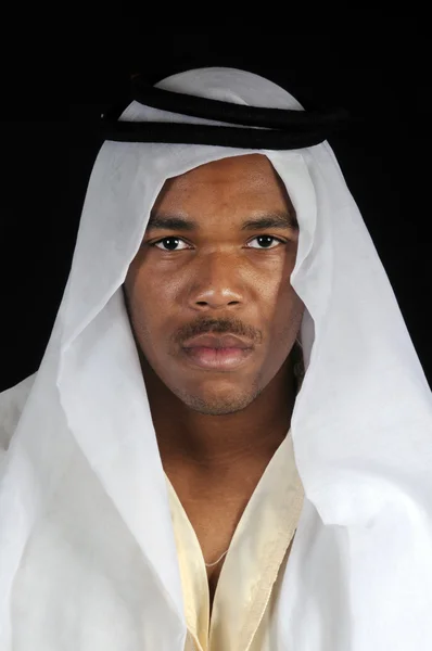 Afryki amerykański młodzieńca w Arabskie nakrycia głowy — Zdjęcie stockowe