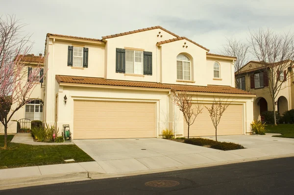 Duet domů v Kalifornii — Stock fotografie