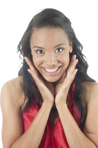 Piękne młode african american kobieta uśmiechając się — Zdjęcie stockowe
