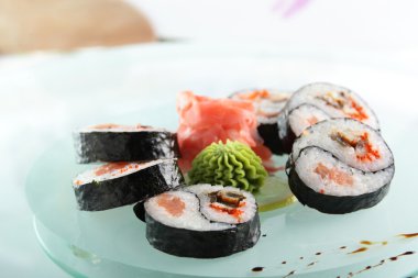 frest ve lezzetli sushi