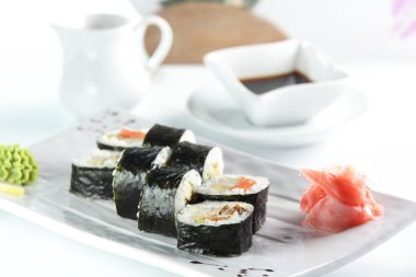 frest ve lezzetli sushi