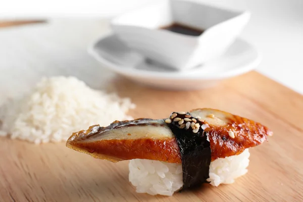 Dvila och välsmakande sushi — Stockfoto
