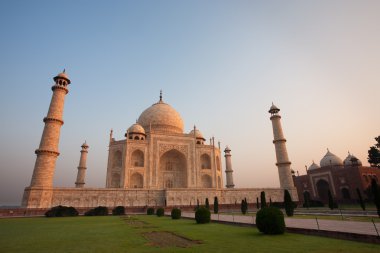 Sunrise Taj Mahal and Jawab Nobody clipart