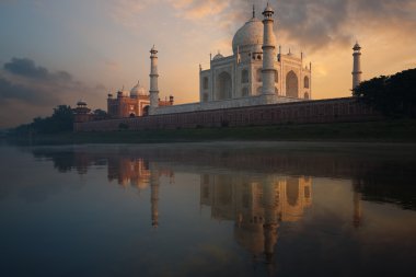 Taj Mahal Sunset Jamuna River Waterfront India clipart