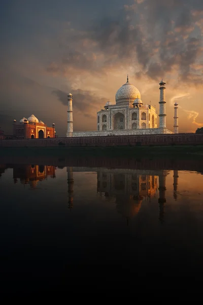 Riverside Taj Mahal & Jawab Tramonto — Foto Stock