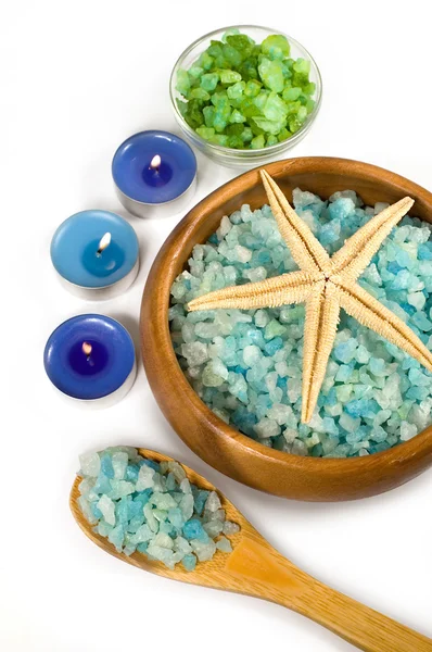 Seasalt and aromatic candles for spa — Stock Photo, Image