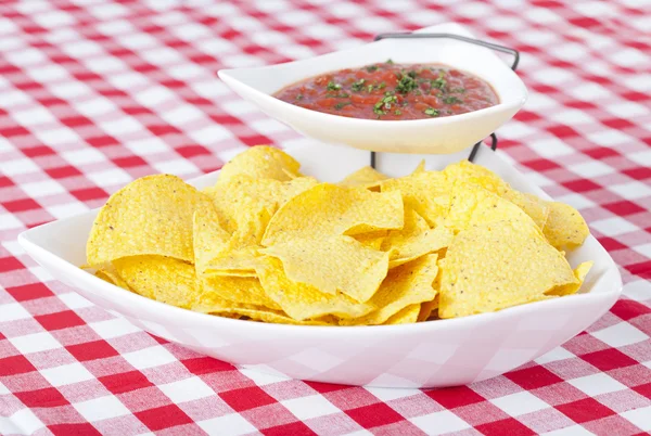 Chips and salsa — Stock Photo, Image