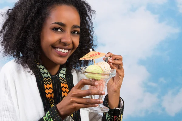 Chica africana feliz —  Fotos de Stock