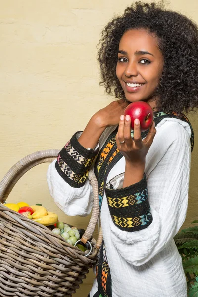 Smile from Ethiopian woman — Stock Photo, Image