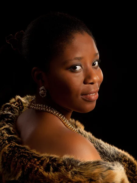 Dama africana en piel — Foto de Stock