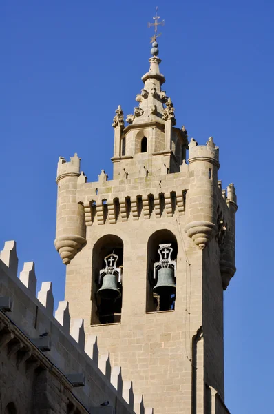 Tornet av kyrkan Frälsare, ejea de los caballeros, zaragoza (Spanien) — Stockfoto