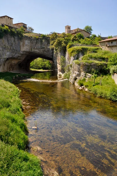 Arco natural de Puentedey, Burgos (España) — стокове фото