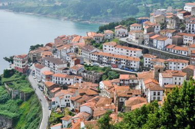 San roque uyanık, lastres (İspanya)